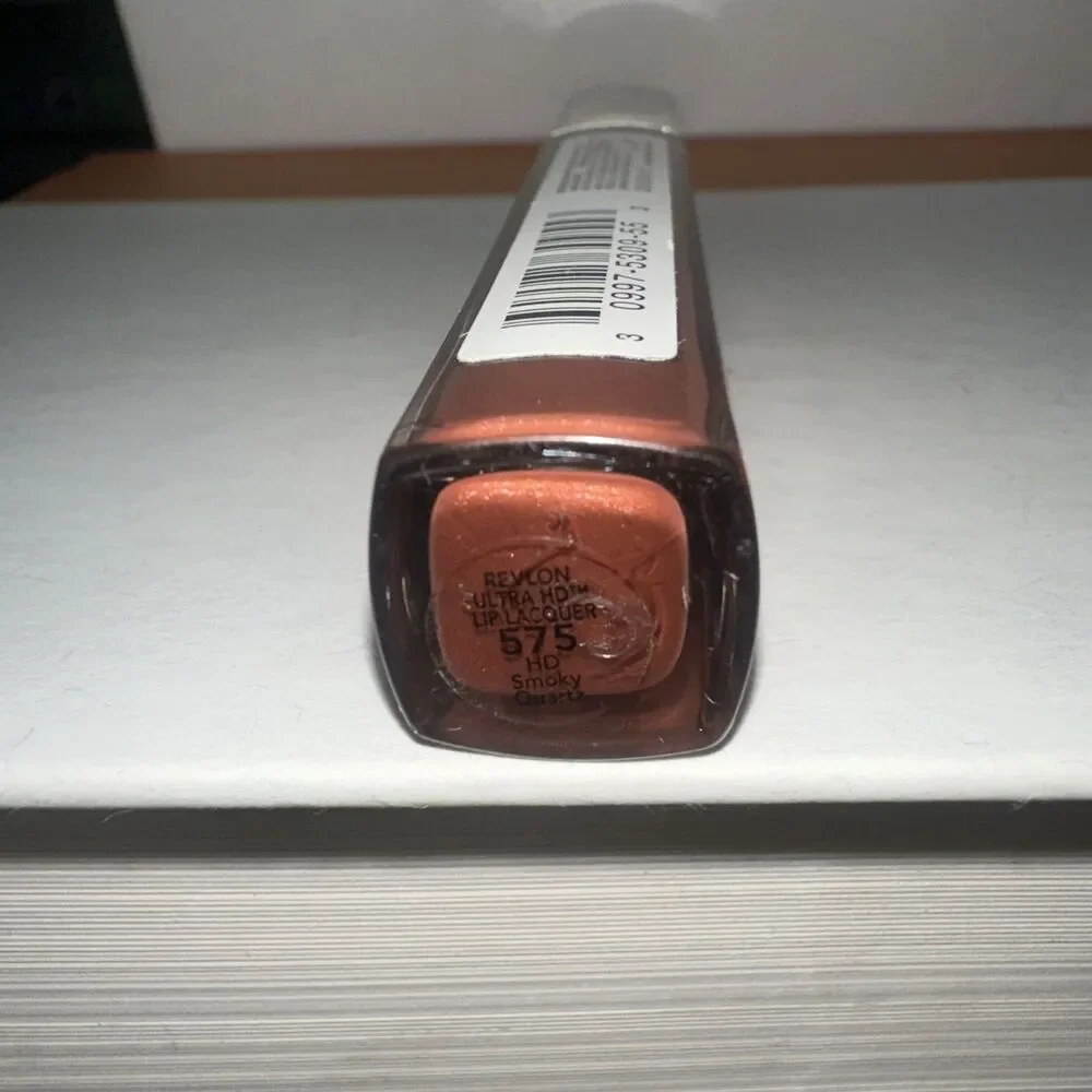 Revlon Ultra HD Lip Lacquer 575 SMOKEY QUARTZ Mauve Metallic Gloss, not sealed